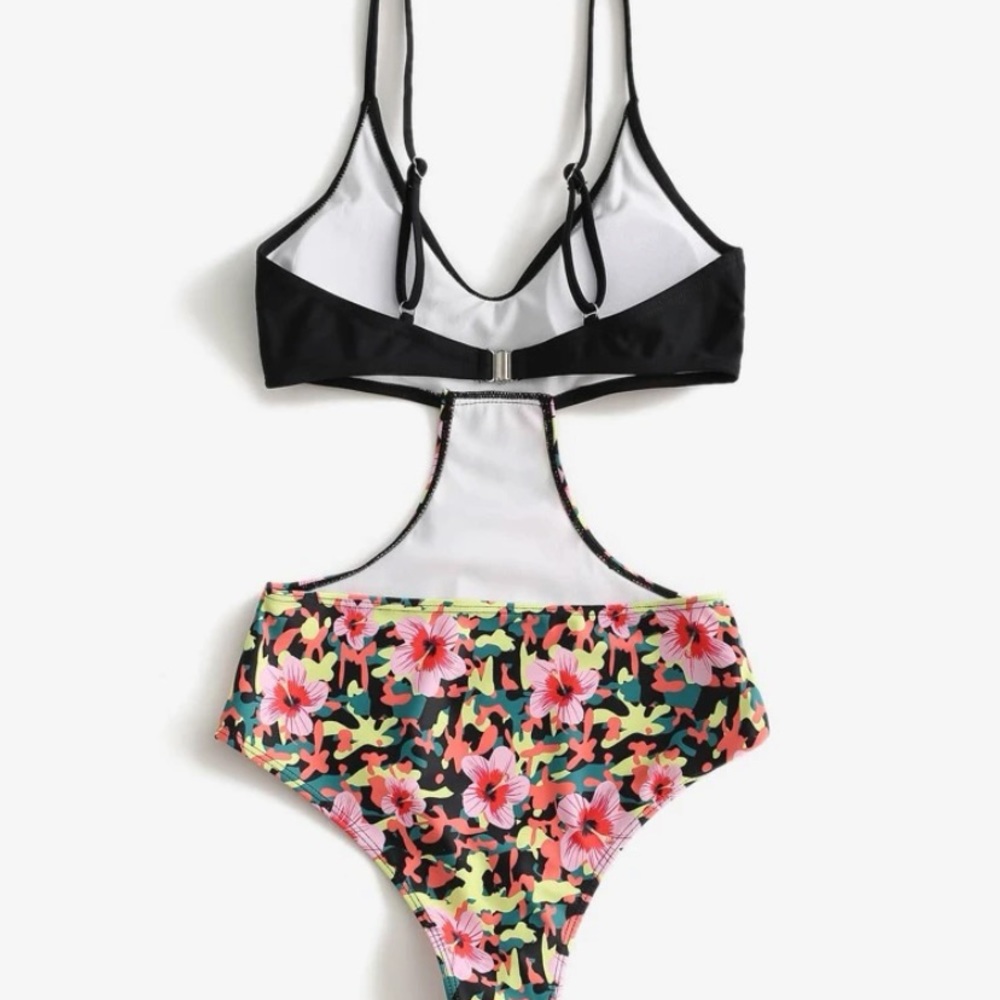 This swimsuit is brand new! Never worn!